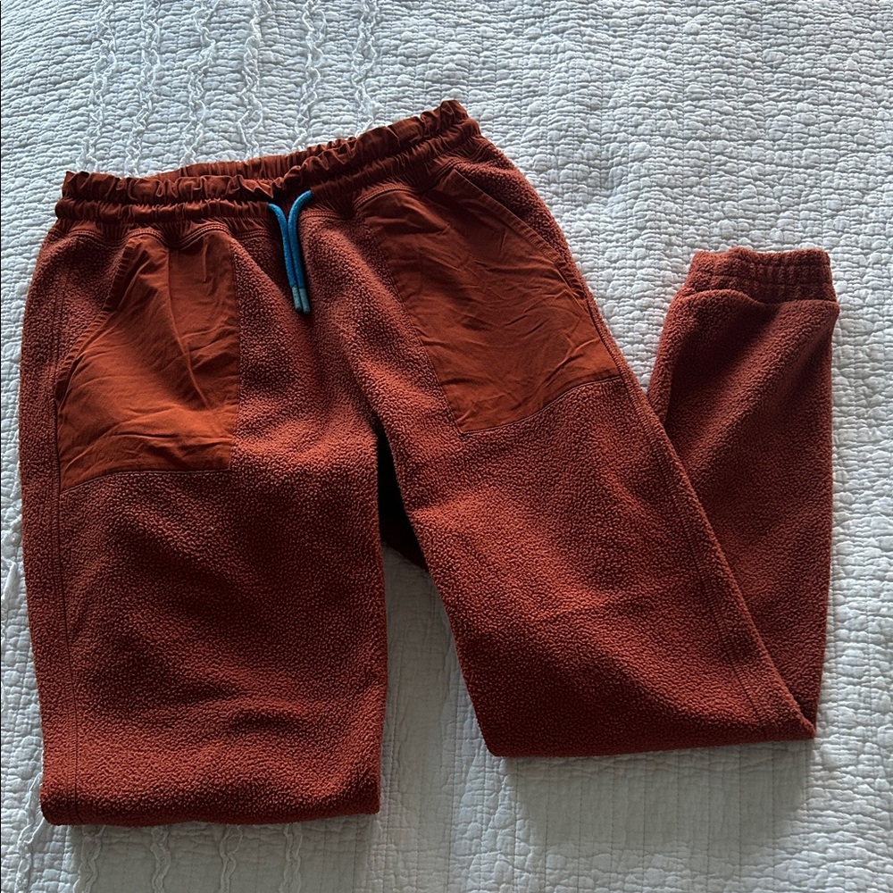 Cotopaxi fleece jogger
